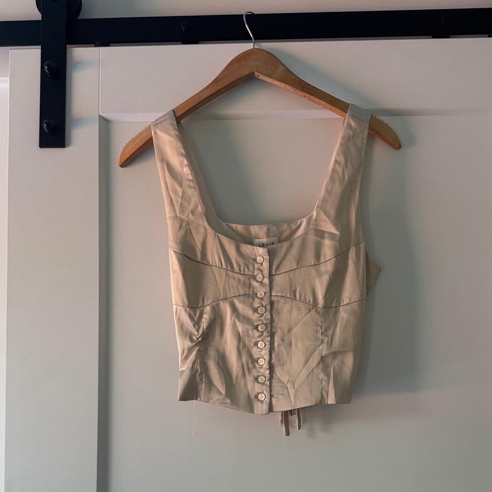 Le Lis Cream Button-Front Women's Blouse